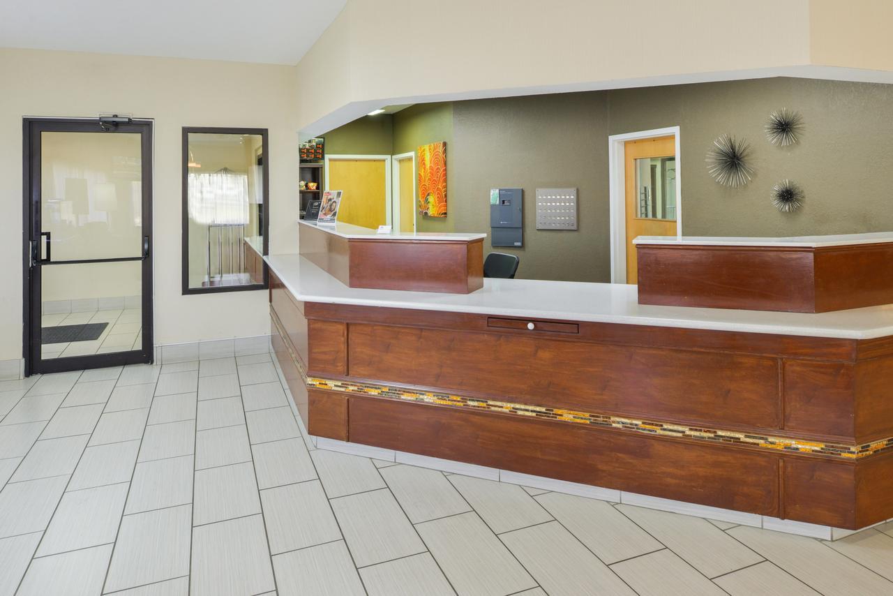 Americas Best Value Inn&Suites Bastrop Extérieur photo