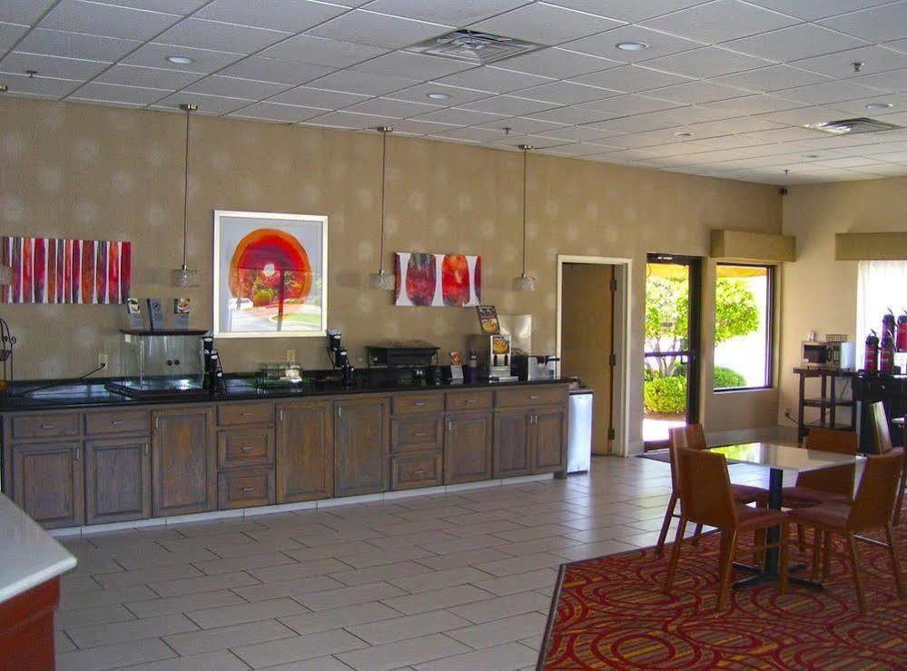 Americas Best Value Inn&Suites Bastrop Extérieur photo
