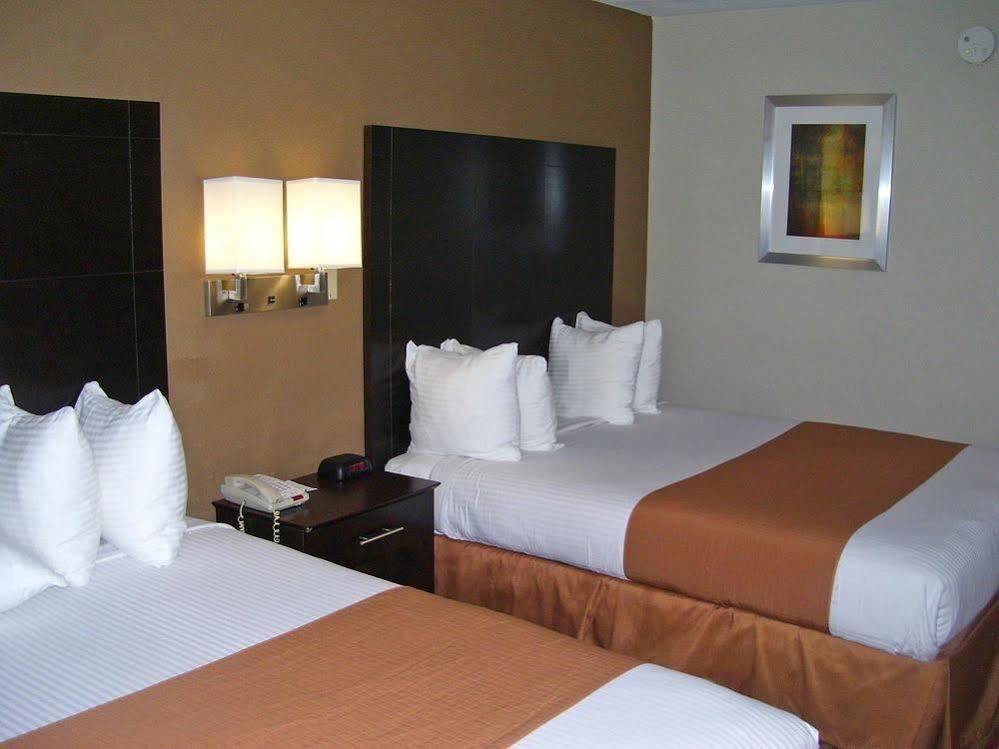 Americas Best Value Inn&Suites Bastrop Extérieur photo